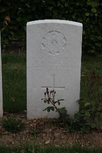 Wancourt British Cemetery - Miller, R